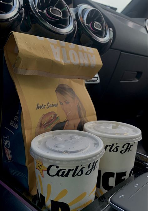 Carl’s junior
Hamburguesa
Mercedes 
Mercedes gl 250
Comida
Aesthetic 
Tumblr Carls Jr, Carl’s Jr., Carl's Jr, Dinner Meals, Lily