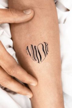 M Tattoos, Special Tattoos, Unique Tattoo Designs, Classy Tattoos, Tattoo Feminina, Little Tattoos, Simplistic Tattoos, Minimal Tattoo, Piercing Tattoo