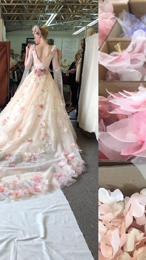 Aurora Wedding Dress, Aurora Wedding, Mini Dress Outfit, White Mini Dress Outfit, Floral Wedding Dress, Dream Wedding Ideas Dresses, Princess Wedding, Elle Fanning, White Dresses