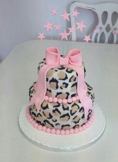 Leopard Cake Ideas, Leopard Baby Shower Ideas, Leopard Print Cakes Ideas, Leopard Birthday Party Ideas, Pink Leopard Cake, Birthday Cake Aesthetic Vintage, Leopard Print Birthday Cake, Cheetah Print Cakes, Glamour Cake