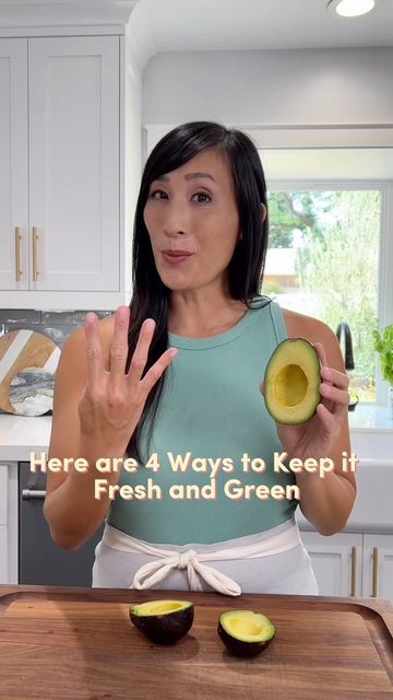 Jessica Gavin on Instagram: "Keep your unused avocado fresh and green! Let me show you how to store them. - #avocados #lifehacks #foodscience #freshfruit #keepitfresh #foodstorage #storage #foodtok - Guide: https://www.jessicagavin.com/how-to-cut-an-avocado/" How To Cut A Avacodo, How To Keep Avacoda Fresh, How To Keep Avocado Fresh, How To Preserve Avocado, How To Keep Avocados Fresh Longer, How To Ripen Avocados Quickly, Keep Avocado Fresh, Avocado Storage, How To Store Avocado