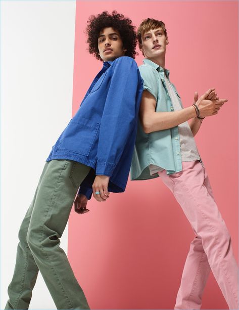 Left: Trè Samuels wears a blue shirt jacket and green jeans from Gap. Right: Roberto Sipos rocks a Gap short-sleeve oxford shirt and soft pink jeans. Men's Denim Style, Perfect Beard, Beard Lover, Gap Men, Mens Fashion Photography, Green Jeans, Gap Shorts, Pink Jeans, Hair And Beard Styles