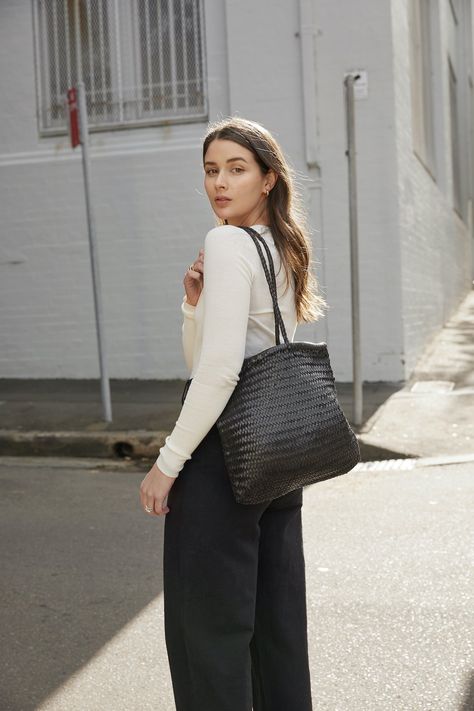 Sara Donaldson Style, Sara Donaldson, On-the-go Cotton Shoulder Bag, St Agni Bag, St Agni Shoes, Carolina Santo Domingo Bag, Cos Oversized Shoulder Bag, Sara C, Cos Black Leather Bag