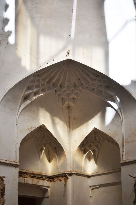 Sacred Geometry Architecture, Ancient Persian Architecture, Complex Geometry, Iranian Architecture, Mosque Design, Persian Architecture, Persian Garden, Rooftop Design, Minimal Architecture