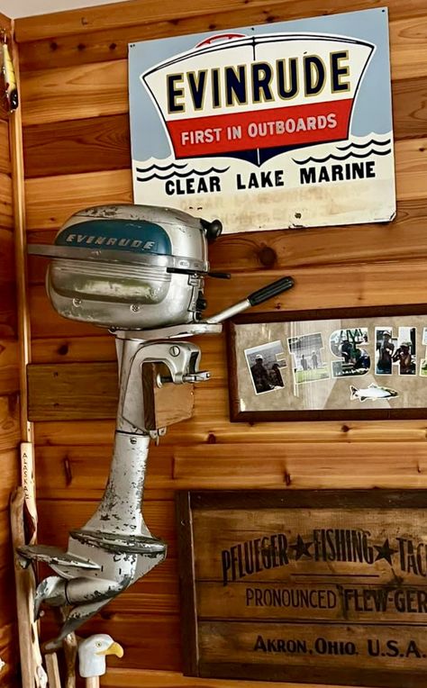 Lake Style, Garage Bar, Clear Lake, Outboard Motors, Classic Boats, Lake House Decor, Vintage Things, Basement Ideas, Wooden Boats