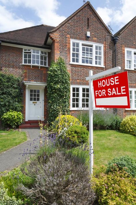 House For Sale Sign, Real Estate Vision Board, House For Sell, Setting Up A Budget, Sale Sign, Sims House Design, Home Buying Process, London House, Real Estate Houses