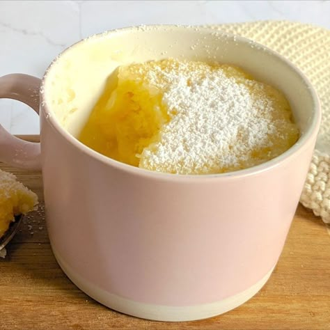 Wicked Desserts, Cake In A Mug Recipe, Pudding In A Mug, Mug Dessert, Healthy Chocolate Mug Cake, Lemon Delicious, Mug Dessert Recipes, Indulgent Recipes, Mug Recipe