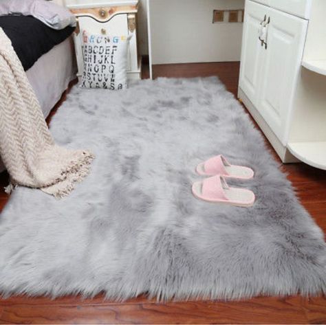 Small Bedroom Rugs, Fur Rug Bedroom, Colorful Rugs Bedroom, Floor Garden, Faux Sheepskin Rug, Size Sofa, Sofa Soft, Fur Carpet, Soft Chair