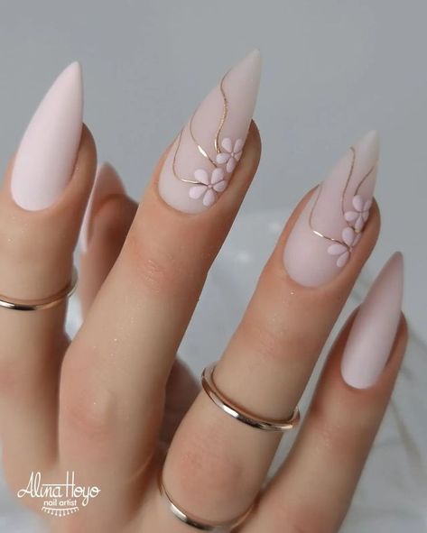 Oval Nail Designs Summer, Nail Designs 2024 Summer, Attractive Nail Colors, Trendy Nails Ideas 2024 Summer Almond, New Nail Designs 2024, French Tips With Pink Base, Summer Nail Art Designs 2024, Nails With White Base, New Nail Trends 2024 Summer