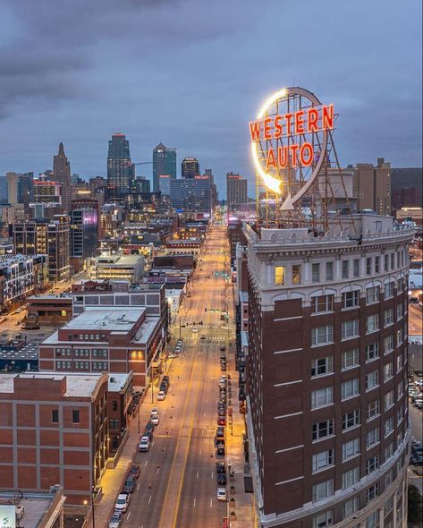 Kansas City Apartments, Kansas City Union Station, Cold Pictures, Kansas City Skyline, Kansas Usa, Cross Country Trip, Spring Semester, Urban Aesthetic, Usa States