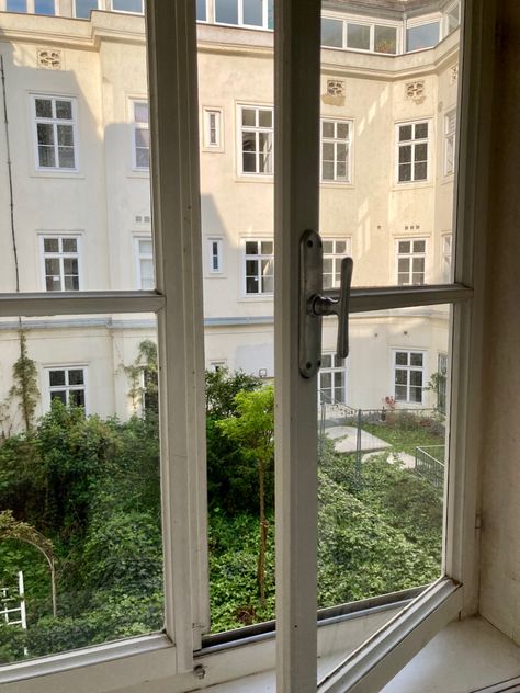 Vienna Apartment Aesthetic, Austrian Apartment, Window View Garden, Vienna Aesthetic, Vienna House, Vienna Apartment, Austria Vienna, Living Place, Interiors Dream