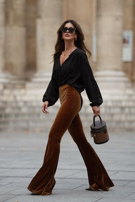 Looking for style inspiration? Check out these chic outfit ideas featuring brown pants for women. Discover how to create versatile looks by pairing your brown pants with different tops and accessories. Whether you're going for a casual or more polished look, there are plenty of options to choose from. Elevate your wardrobe with fresh styling ideas and make the most of those beautiful brown pants in your closet. Party Wear, Autumn Outfits, Brown Pants, Fit Style, Casual Party, Flare Pants, Ankle Length, Style Casual, Fitness Fashion