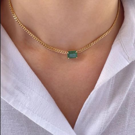 Emerald Mangalsutra, Emerald Necklace Indian, Emerald Jewelry Necklace, Elegant Watches Women, Emerald Choker, Chain Locket, Gold Medallion Necklace, Bridal Jewelry Sets Brides, Pebble Jewelry