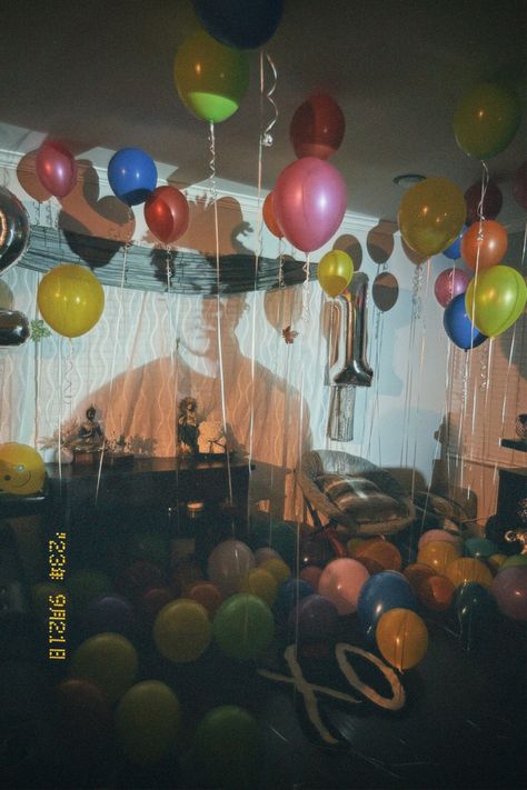 Xo The Weeknd party the zone The Weeknd Life Of The Party, The Weeknd Balloons, House Of Balloons The Weeknd Aesthetic, House Of Balloons Party The Weeknd, A24 Birthday Party, House Of Balloons The Weeknd Party Theme, House Of Balloons Aesthetic Party, The Weeknd Houseofballoons, House Of Balloons Party Theme