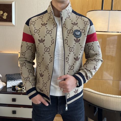 Gucci Jacket Mens, Walking Wardrobe, Suede Jacket Outfit, Mens Tracksuit Set, Gucci Outfit, Jacket Coat Fashion, Designer Jackets For Men, Gucci Jacket, Versace Sweatshirt