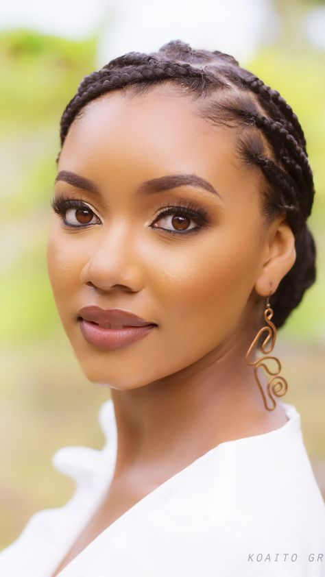 Knotless Box Braids Wedding Styles, Wedding Knotless Braids, How To Style Knotless Braids For Wedding, Knotless Braids Formal Styles, Elegant Knotless Braid Styles, Knotless Braids Low Bun, Knotless Braids Updo Hairstyles, Knotless Braids Hairstyles Updo, How To Style Knotless Braids