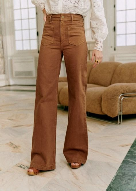 The 70's trousers - Coffee - Organic Cotton - Sézane Paris Mode, Brown Pants, Mode Inspo, Look At You, Fashion Mode, Work Fashion, Fall Winter Outfits, Parisian Style, Look Fashion