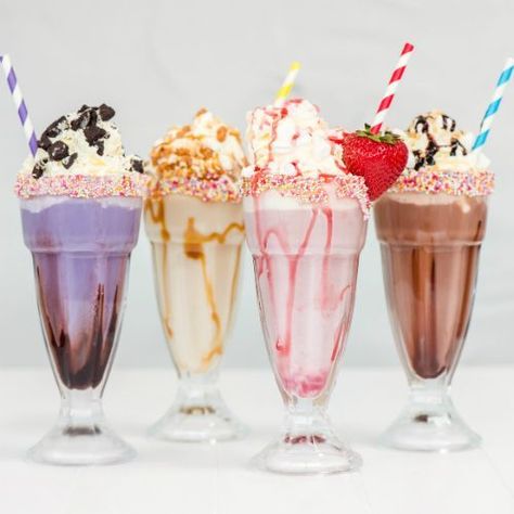 Easy Milkshake, Ice Cream Sundaes, Milkshakes, Strawberries, Ice Cream, Cream, White