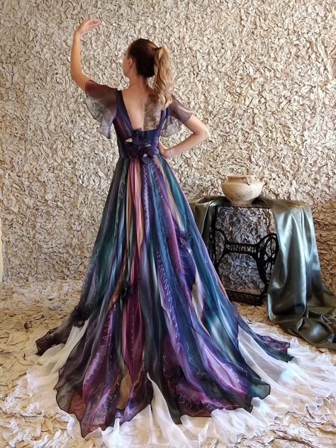 Hand Painted Silk Dress Long Mother of the Bride Dress - Etsy UK Sleeveless Dress Formal, Sleeveless Dresses Formal, Dress Long Formal, Ball Gown Prom Dress, Hand Painted Dress, Prom Dress Long, 1920s Wedding, Dress Ball Gown, Gold Skirt