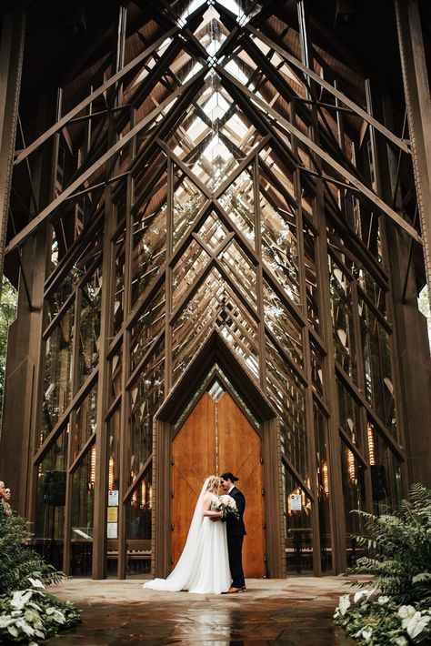 Top 5 Wedding Venues in Arkansas | Kylie Farmer Photography Farmer Photography, Arkansas Wedding Venues, Oklahoma Wedding Venues, Early Spring Wedding, Elegant Wedding Venues, Arkansas Wedding, Dream Wedding Venues, Inexpensive Wedding, Wedding Venues Texas