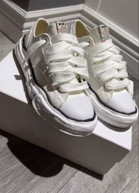 Mason Mihara Shoes, Mihara Yasuhiro Shoes Outfit, Mihara Yasuhiro Shoes, Mihara Shoes, White Fashion Sneakers, Pretty Sneakers, Trendy Shoes Sneakers, Pretty Shoes Sneakers, Expensive Shoes