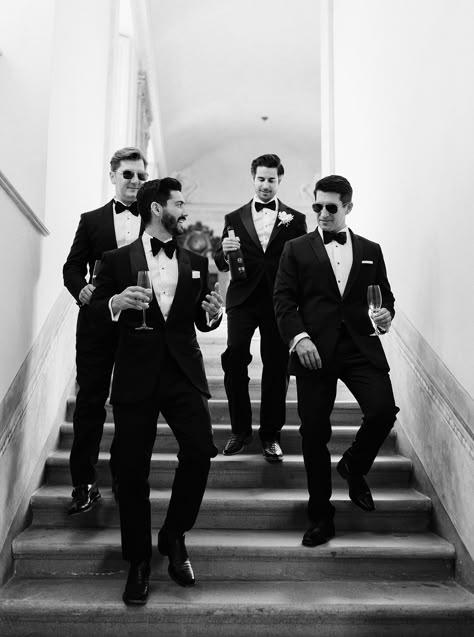 VILLA BALBIANO WEDDING | C&C by Vangelis Photography Villa Balbiano Wedding, Groomsmen Wedding Photos, Groomsmen Pictures, Groomsmen Photography, Wedding Group Photos, Wedding Party Poses, Groomsmen Poses, Groomsmen Photos, Men Inspiration