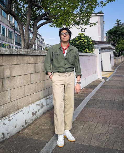 Vintage Smart Casual, Americana Style Men, Japanese Americana Fashion Men, Japanese Minimalist Fashion Men, Western Fashion Men, Green Shirt Outfit, Americana Fashion Men, Japanese Americana, Green Shirt Outfits