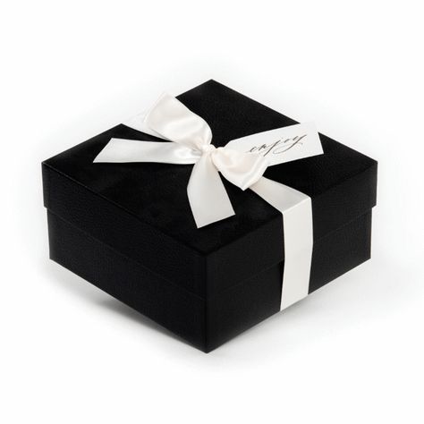 Know someone in need of a spa day but they’re not a fan of the pinks and pastels that so often accompany spa gifts? Well, you’ve come to the right place! Our signature ‘Mod Spa’ gift box has all the relaxation items one could dream of except in black and white tones for a sleek and sophisticated self-care experience! Small Batch Shortbread, Detoxifying Bath Soak, Gifting Business, Calligraphy Gift Tags, Client Appreciation Gifts, Happy Holidays Wishes, Lavender Eye Pillows, Black Basket, Lavender Gifts