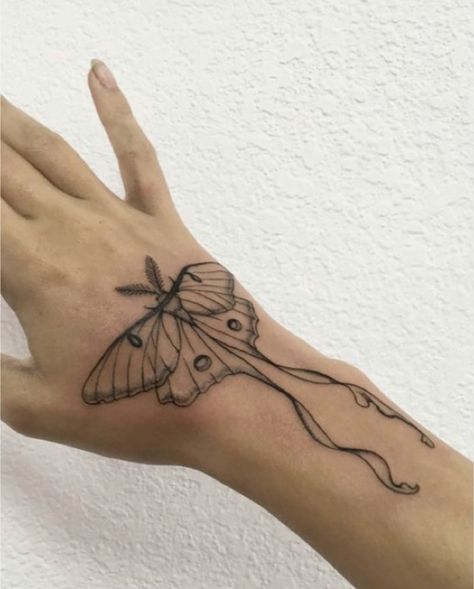 Moth Hand Tattoo, Luna Moth Tattoo, Aesthetic Tattoo Ideas, Moth Tattoo Design, Whimsical Tattoos, Bug Tattoo, Moth Tattoo, 1 Tattoo, Luna Moth