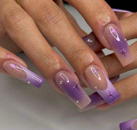 Aesthetic Purple Acrylic Nails, Acrylic Nails Dark Purple Design, Nails Ideas Purple Lavender, Dark Pink And Purple Nails, Airbrush Purple Nails, Nails Purple Light, Nails Acrylic Violet, Trendy Nails Lavender, 15 Nails Ideas Purple