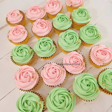 Pink And Green Cupcakes, Twenty Birthday, Baby Party Themes, Green Cupcakes, Gender Reveal Cupcakes, Cap Cake, Red Cupcakes, White Cupcakes, Butterfly Baby Shower