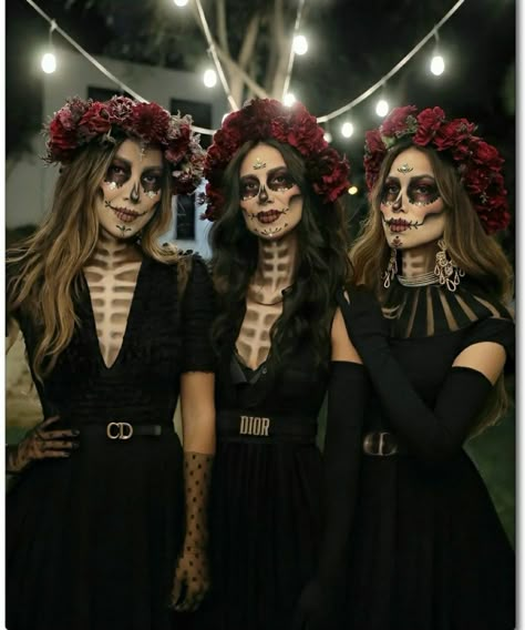 Day Of The Dead Dress Up, Day Of The Day Costume, Candy Skull Halloween Costume, La Muerte Halloween Costume, Skelton Customes Diy, Dis Del Los Muertos Outfit, Spanish Halloween Costumes, De Los Muertos Costume Ideas, Diy Dia De Los Muertos Outfit For Women