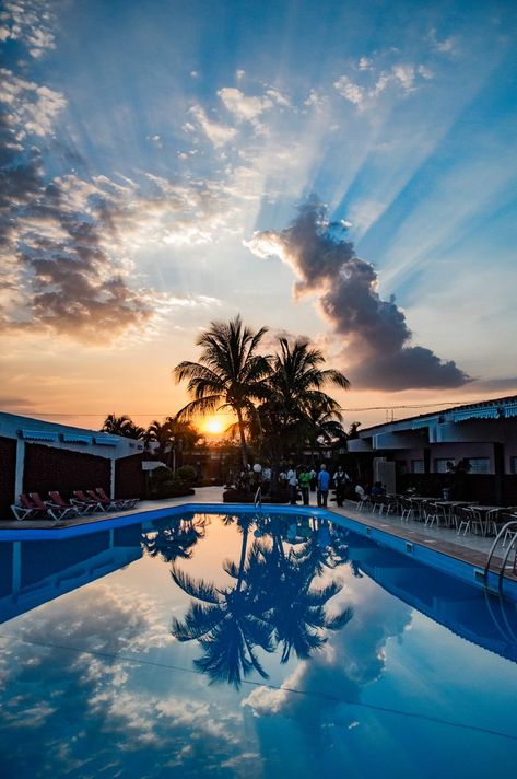 Pool Background For Editing, Swimming Pool Background, Pool Background, Background For Editing, Summer Vibes Adventure, Green Coconut, Summer Night Photos, Adventure Picture, Outfit Photos