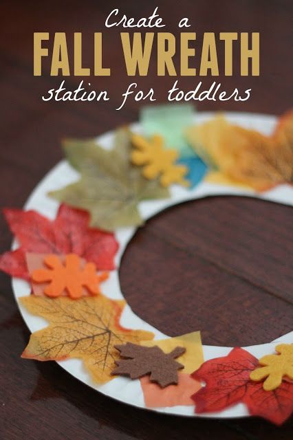 Toddler Approved!: Fall Wreath Making Station for Toddlers Thankful Thoughts, Classroom Wreath, November Crafts, Fall Preschool, Toddler Fall, Daycare Crafts, Toddler Snacks, Fall Crafts For Kids, Thanksgiving Activities