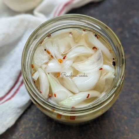 Pickled White Onions Recipe, Pickled White Onions, Slicing Onions, Quick Pickle, Red Onion Recipes, Lemon Pickle, Quick Pickled, Pearl Onions, Marinate Meat