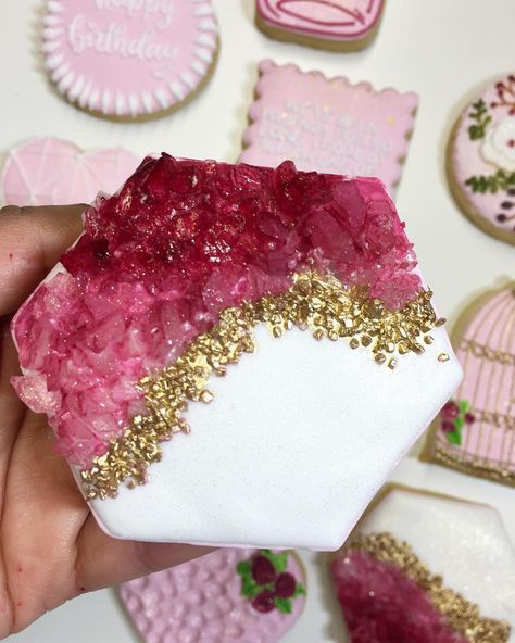 Geode Cookies Decorated, Gem Cookies, Geode Cookies, Bridesmaid Cookies, Indian Cookies, Elegant Cookies, 50th Anniversary Decorations, Pink Geode, Handmade Soap Recipes