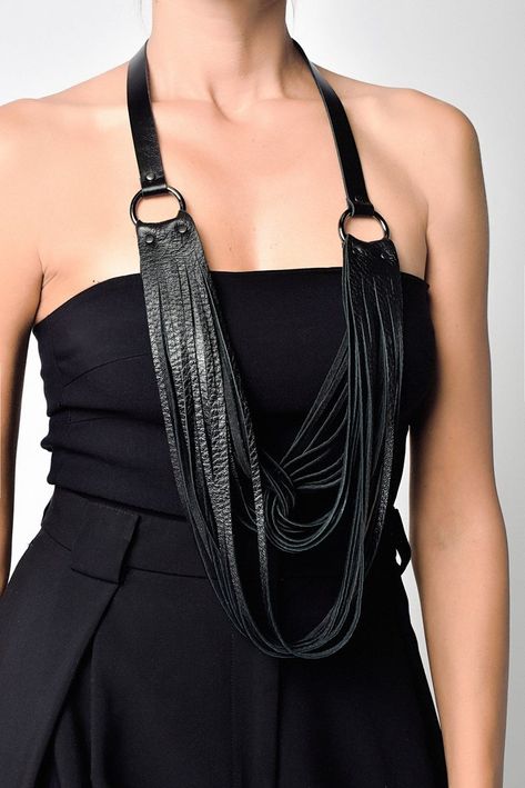 Leather Fringe Necklace, Leather Statement Necklace, Leather Jewelry Making, Steampunk Bracelet, Designer Leather Bags, Handmade Leather Bracelets, Black Leather Bracelet, Party Necklace, Fringe Necklace