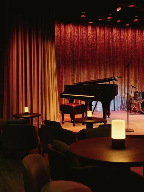 The Jazz Club At Aman New York Jazz Club Interior, Aman New York, Jazz Restaurant, Lounge Aesthetic, Jazz Lounge, Speakeasy Bar, Jazz Bar, New York Hotels, Clubbing Aesthetic