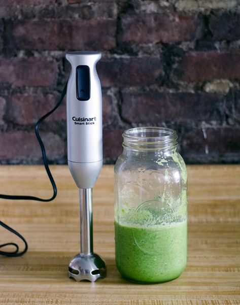 Blender Alternatives - Immersion Blender Mason Jar | Kitchn Immersion Blender Recipes, Blender Tips, How To Make Mayonnaise, Hand Held Blender, Blender Smoothie, Best Smoothie, Raspberry Vinaigrette, Making Whipped Cream, Miso Dressing