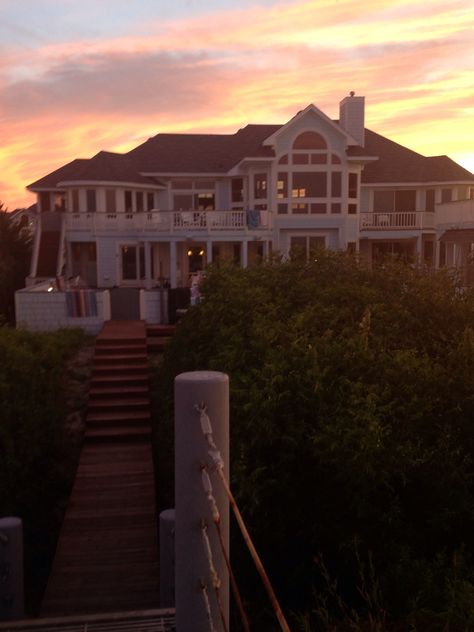 Vacation Outer Banks, NC Obx Kook House, Outerbanks Nc Aesthetic, Kook House Outer Banks, House In North Carolina, Obx House Aesthetic, Outer Banks House Aesthetic, Outer Banks Shifting, Obx Lifestyle, Outer Banks House