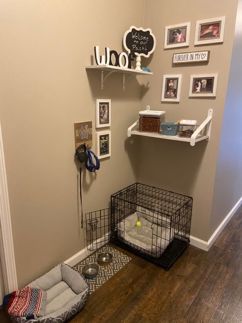 Dog Crate Set Up Puppys, Small Dog Corner Ideas, Aesthetic Dog Corner, Dog Cozy Corner, Aesthetic Dog Area In Bedroom, Dog Home Organization, Small Dog Spaces In House, Spoiled Puppy Aesthetic, Dog Organization Station Small Spaces