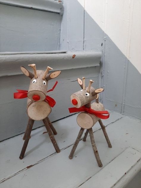 https://pin.it/5CUueI3Nl Log Reindeer Diy How To Make, Wooden Reindeer Diy Wood Crafts, Wooden Reindeer Diy, Log Reindeer, Reindeer Diy, Wooden Christmas Crafts, Wooden Reindeer, Christmas Decoration Ideas, Wooden Log