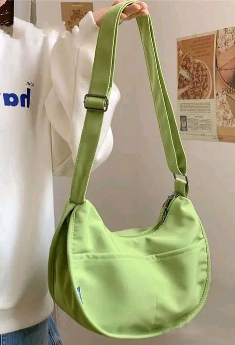 Sling Bag Aesthetic, Crossbody Bag Outfit, Korean Bag, Pretty Tote Bags, My Style Bags, Upcycle Clothes Diy, Diy Bags Purses, Favorite Handbags, Canvas Crossbody Bag