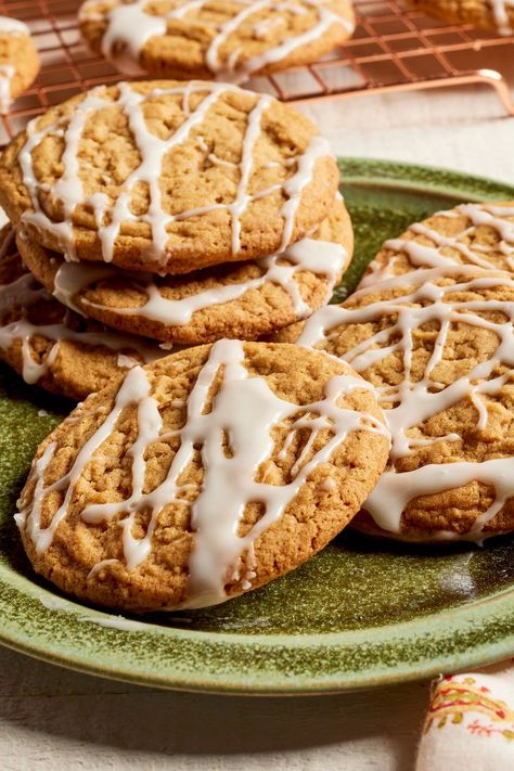 Apple Cider Cookies Best Fall Cookies, Cranberry Desserts, Cider Cookies, Oktoberfest Recipes, Apple Cider Cookies, Apple Cider Glaze, Cider Recipes, Colorful Cookies, Fall Goodies