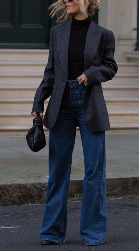 Pocket Trumpet, Flare Jeans Outfit, Jeans Outfit Winter, Outfit Jeans, Looks Street Style, Outfit Winter, Looks Chic, 가을 패션, Flared Jeans