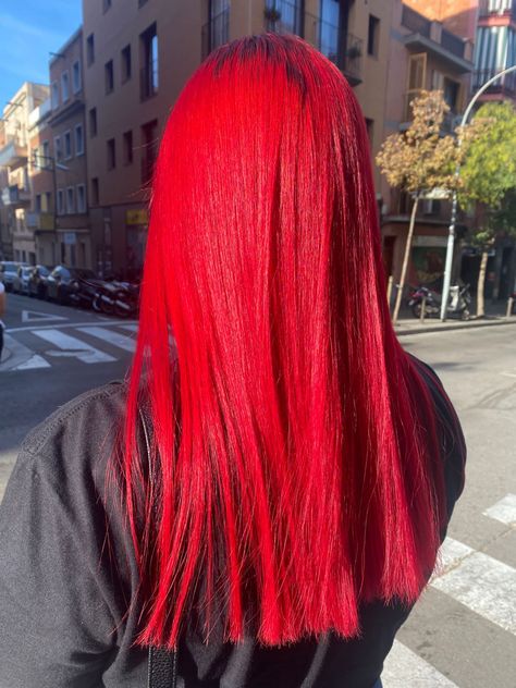 Full Red Hair, Fire Red Hair Color, Long Bright Red Hair, Neon Red Hair, Tuns Bob Lung, Vivid Red Hair, Bright Red Hair Dye, Fire Red Hair, Pelo Color Vino