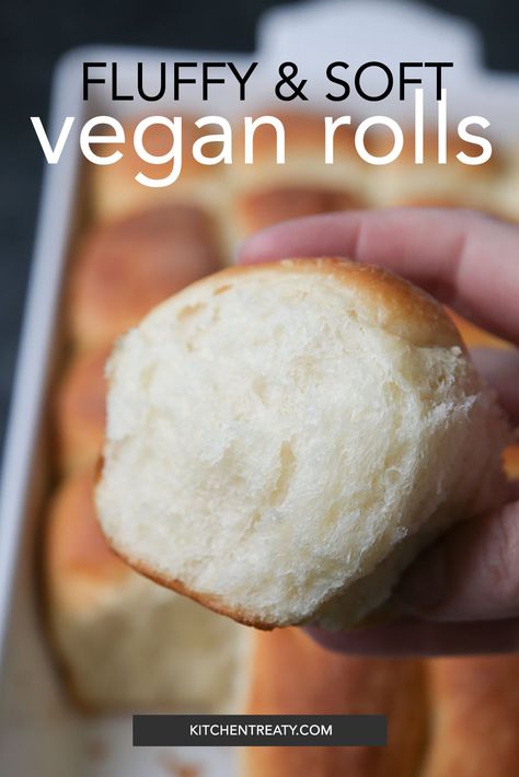 Put simply, these Vegan Dinner Rolls are THE BOMB. Soft, fluffy, buttery, and total people-pleasers - no one will know they're vegan, except the vegans (who will be oh-so appreciative!) Vegan Rolls Thanksgiving, Dairy Free Yeast Rolls, Vegan Bread Rolls Recipe, Vegan Dinner Rolls Recipe, The Best Yeast Rolls, Vegan Bread Rolls, Vegan Rolls, Best Yeast Rolls, Holiday Breads