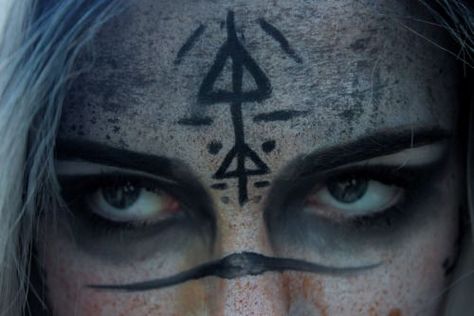 As Above, So Below Witch Aesthetic, Writing Inspiration, Larp, Maquillaje De Ojos, Halloween Makeup, Character Inspiration, Face Paint, A Woman, Ghost