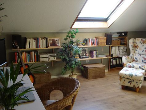 Loft Conversion Study, Attic Room Library, Victorian Terrace Attic Bedroom, Attic Study Room Ideas, Attic Room Wall Decor, Interior Design Attic Apartment, Attic Room Bookshelves, Attic Spare Bedroom, French Attic Apartment