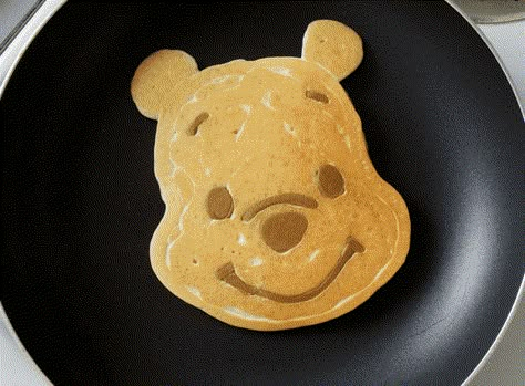 Winnie The Pooh Pancakes, Fun Pancake Shapes, Fun Pancakes For Kids, Pancake Art Easy, Character Pancakes, Pancakes Designs, Specialty Pancakes, Pancake Art Ideas, Pretty Pancakes